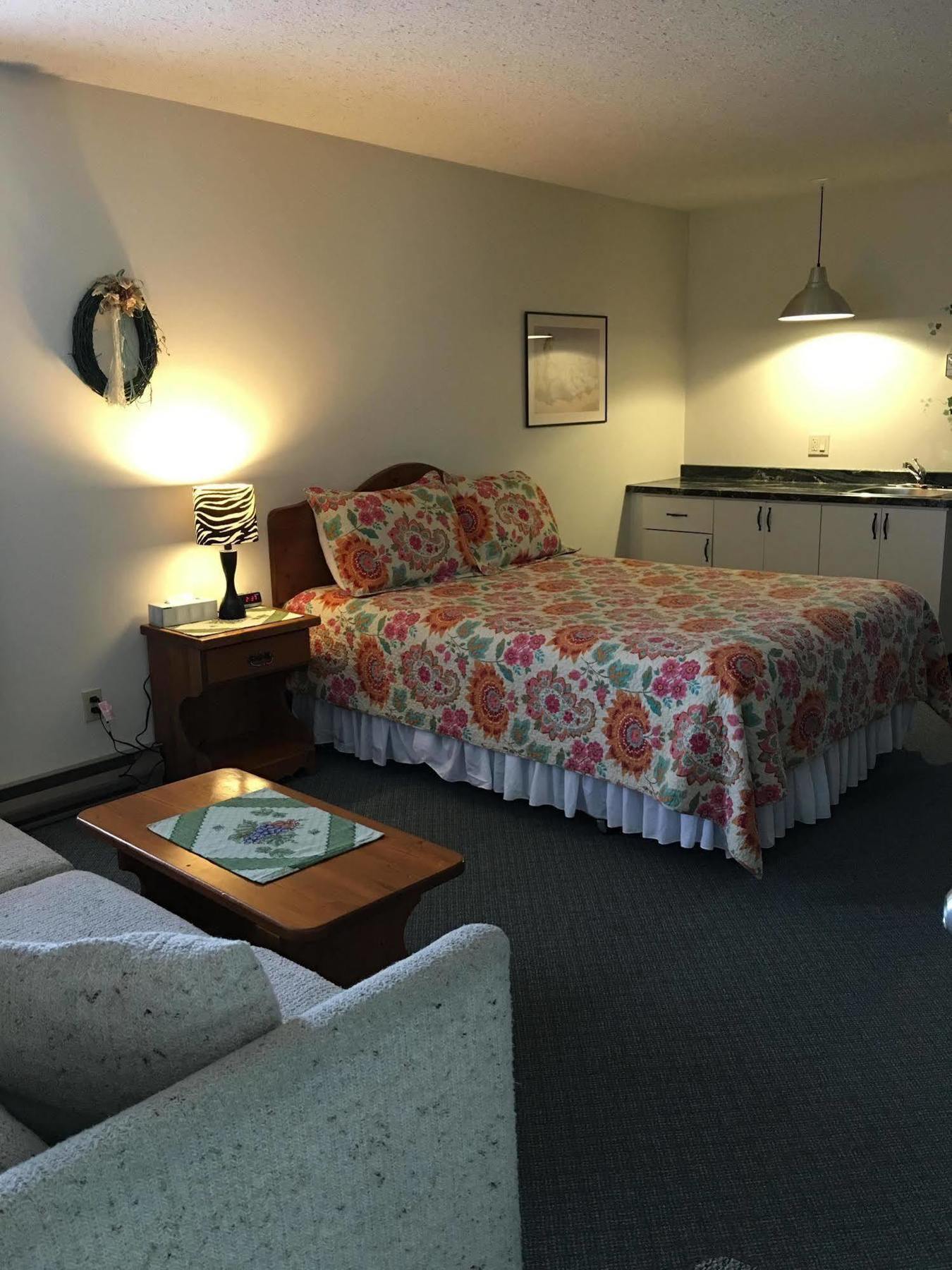 Chase Country Inn Εξωτερικό φωτογραφία