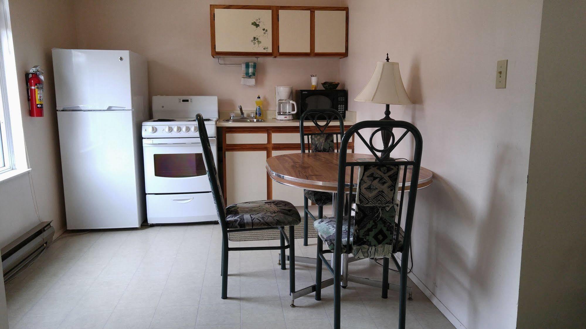 Chase Country Inn Εξωτερικό φωτογραφία