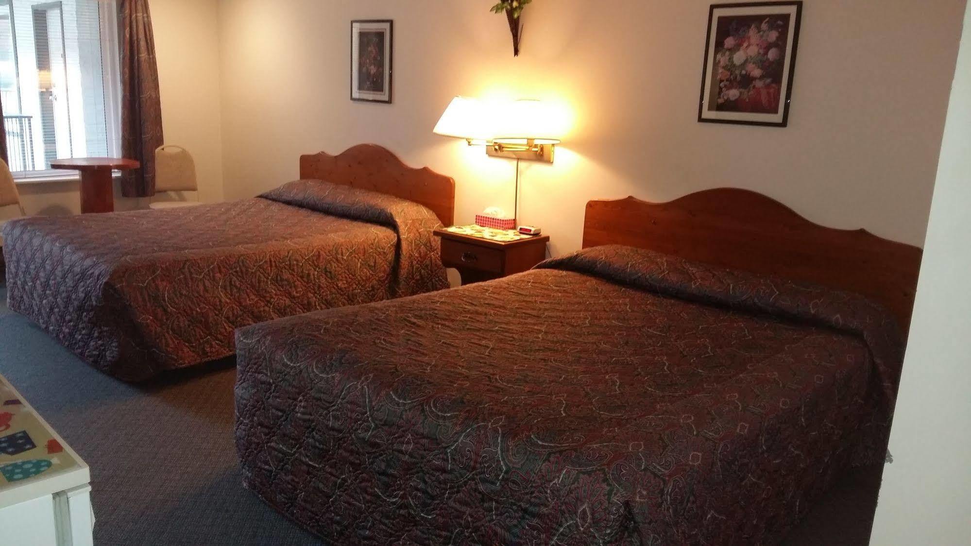Chase Country Inn Εξωτερικό φωτογραφία